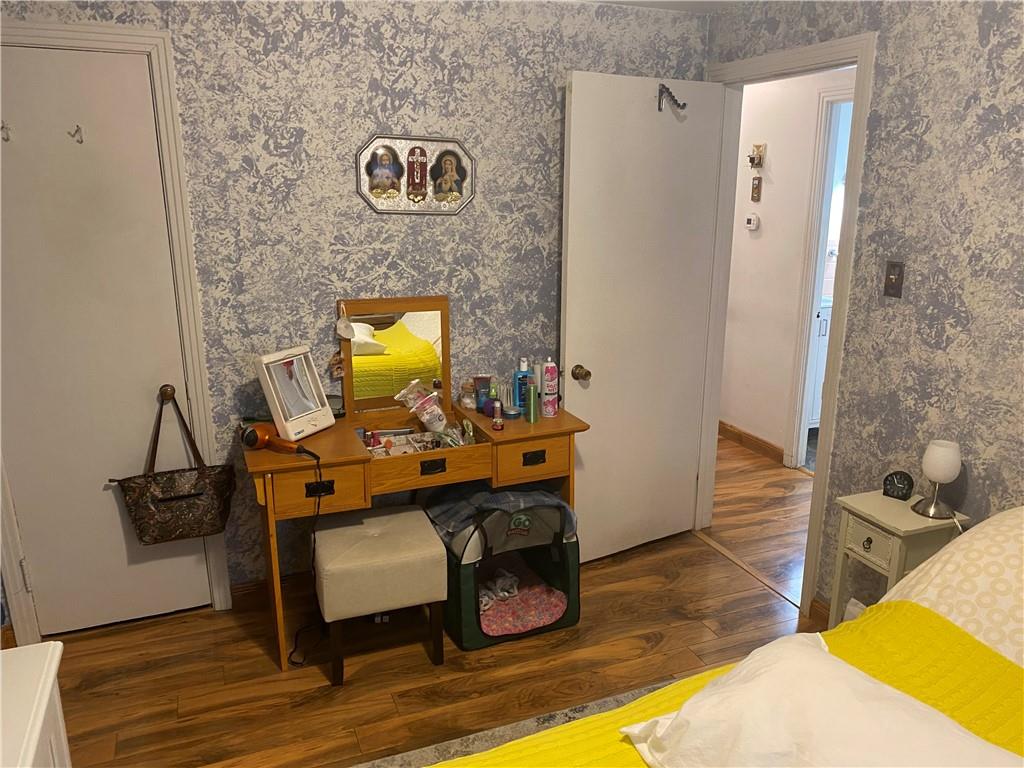 1837 Greentree Road Pittsburgh, PA 15220 - Photo 7 of 10 Gallery Image 7