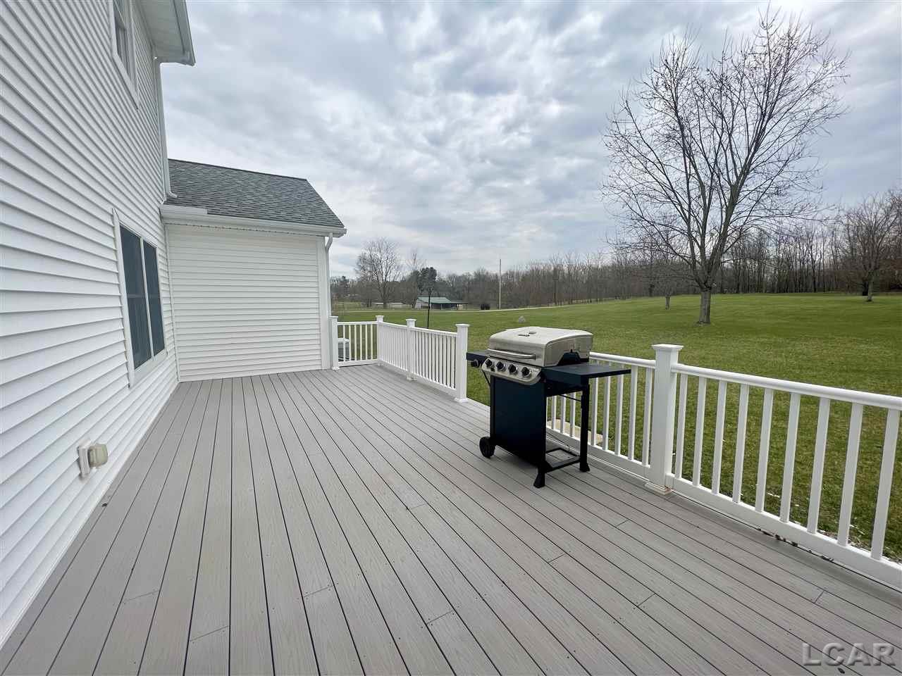 2121 Sutton Road Adrian, MI 49221 - Photo 6 of 40 50071503-5.JPG