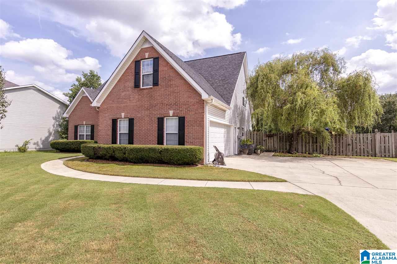 114 Heather Way Pelham, AL 35124 - Photo 3 of 43