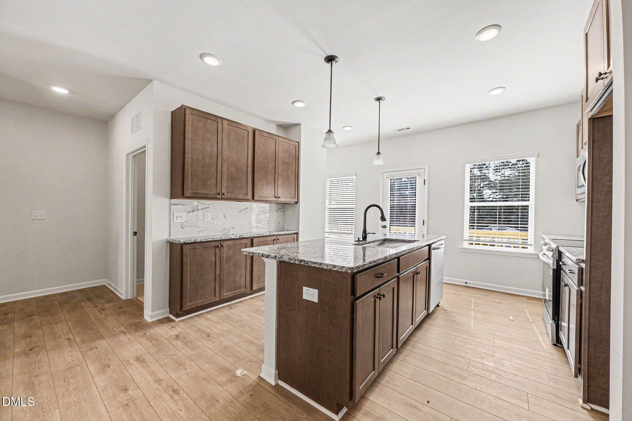 722 Orch Vista Circle Raleigh, NC 27606 - Photo 3 of 28 005_file_8876