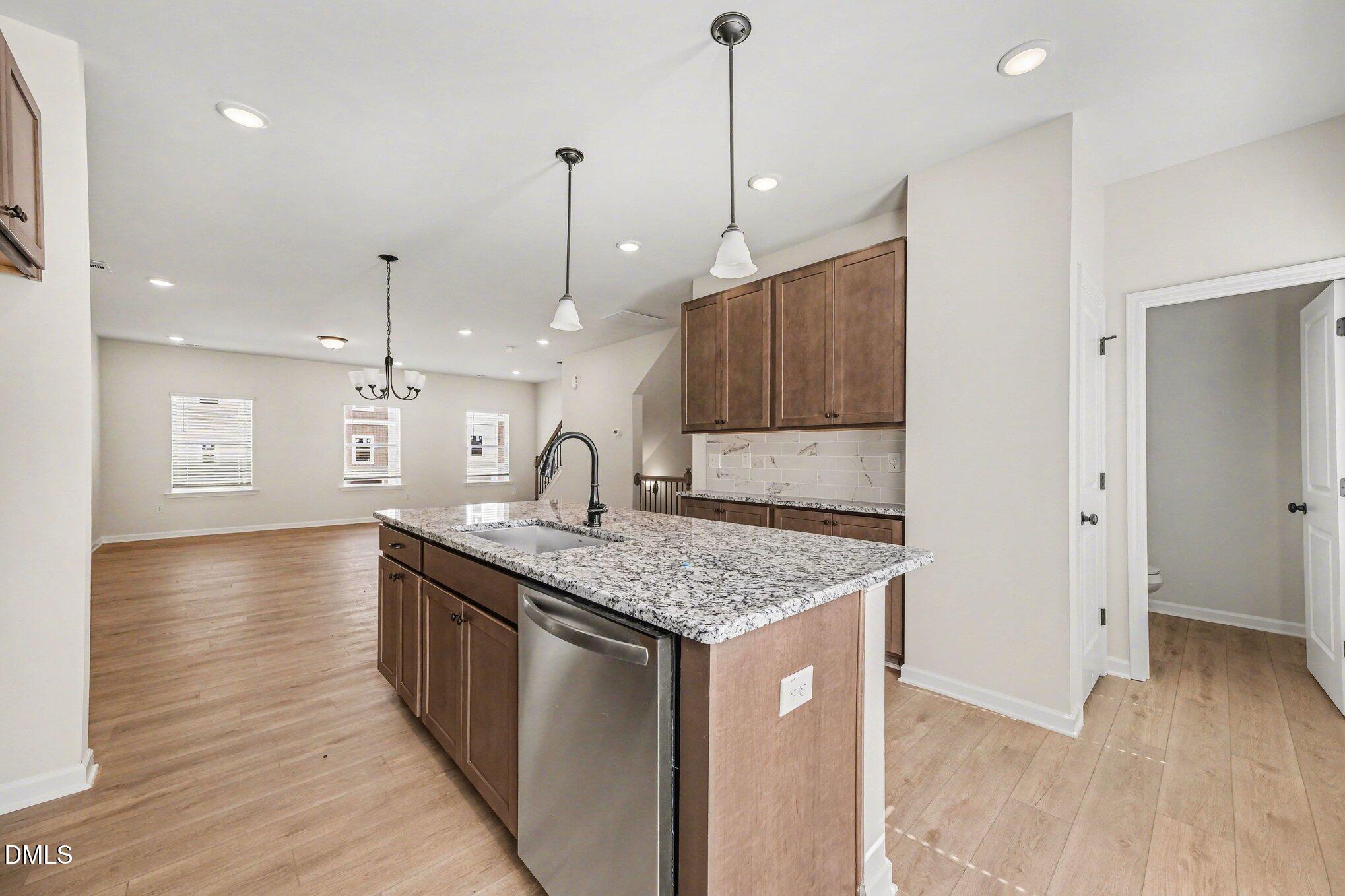 722 Orch Vista Circle Raleigh, NC 27606 - Photo 4 of 28 006_file_9589