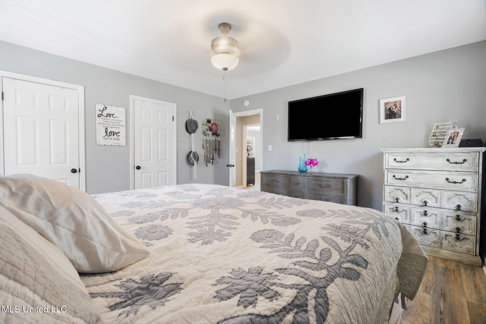 5011 Sycamore Road Coldwater, MS 38618 - Photo 17 of 31 Primary bedroom!