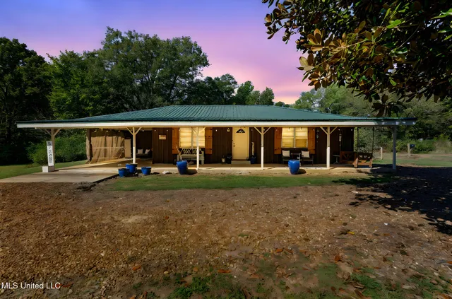 $227,000 | 5011 Sycamore Road, Coldwater, MS 38618