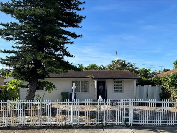 $2,400 | 2540 Northwest 141st Street, Opa-Locka, FL 33054
