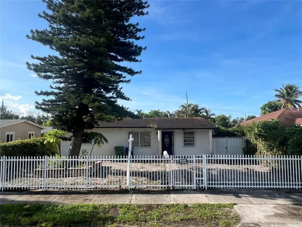 $2,400 | 2540 Northwest 141st Street, Opa-Locka, FL 33054