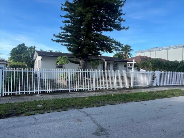 $2,400 | 2540 Northwest 141st Street, Opa-Locka, FL 33054