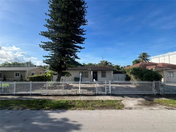 $2,400 | 2540 Northwest 141st Street, Opa-Locka, FL 33054