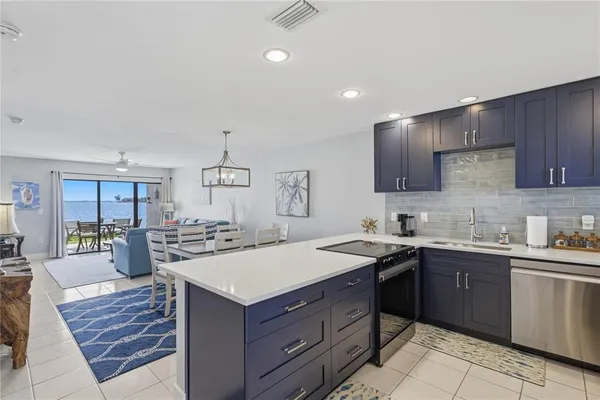 $695,000 | 1801 Gulf Drive North, Unit 142, Bradenton Beach, FL 34217