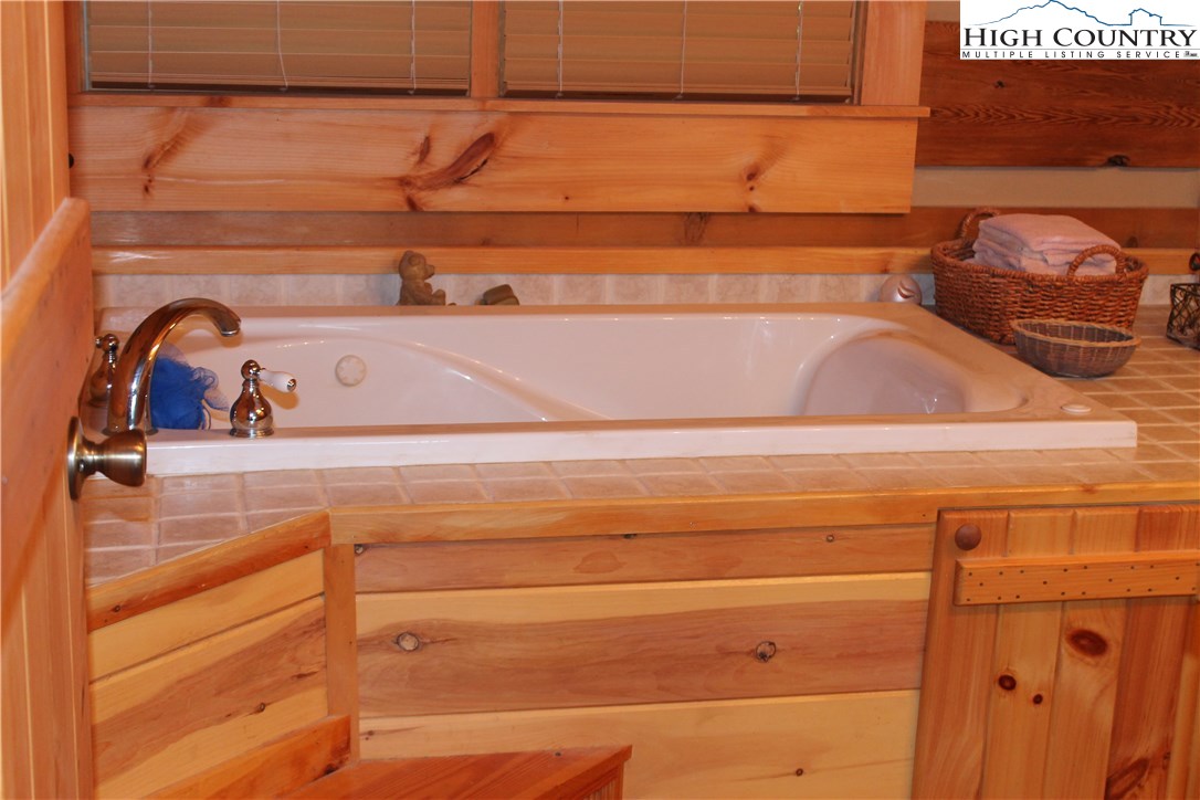 501 Nettles Ridge Road Banner Elk, NC 28604 - Photo 21 of 34 Gallery Image 21