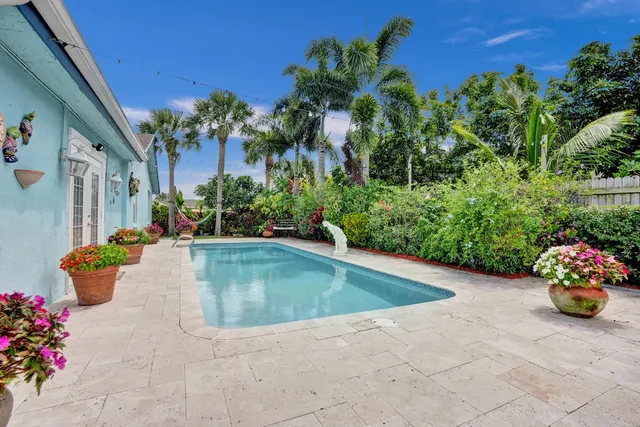 $545,000 | 10290 Carmen Lane, Royal Palm Beach, FL 33411