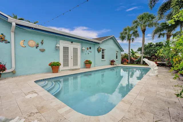 $545,000 | 10290 Carmen Lane, Royal Palm Beach, FL 33411