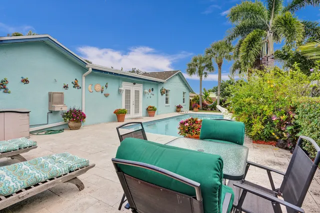 $545,000 | 10290 Carmen Lane, Royal Palm Beach, FL 33411