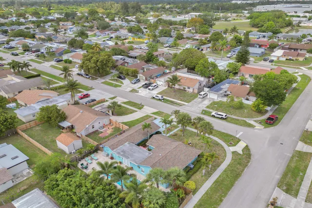 $545,000 | 10290 Carmen Lane, Royal Palm Beach, FL 33411