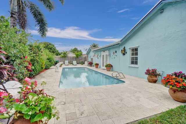$545,000 | 10290 Carmen Lane, Royal Palm Beach, FL 33411