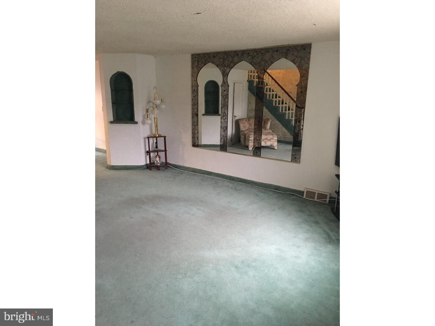 7958 Rugby Street Philadelphia, PA 19150 - Photo 4 of 24 Living Room