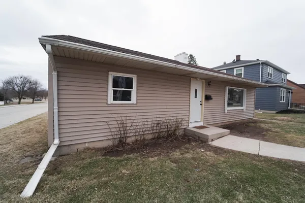 $245,000 | 2811 North 11th Street, Sheboygan, WI 53083