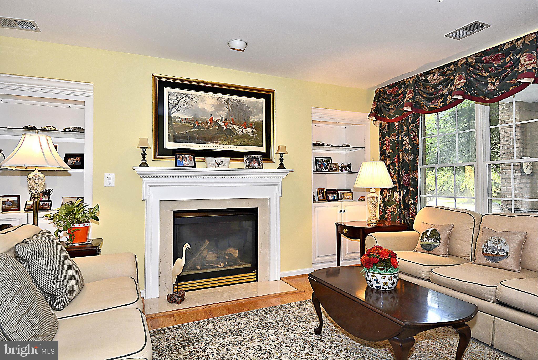 12310 Rosslare Ridge Road, Unit 107 Lutherville-Timonium, MD 21093 - Photo 4 of 18 Living Room