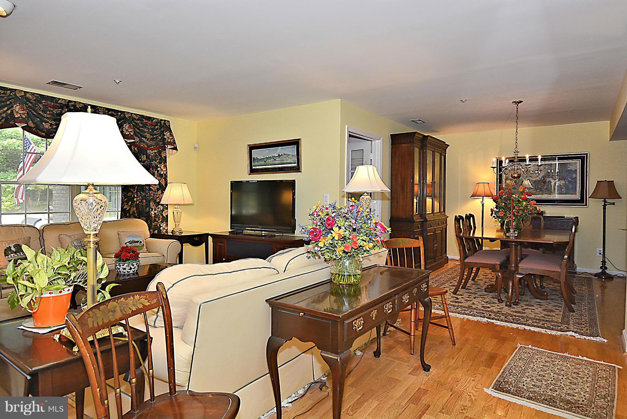 12310 Rosslare Ridge Road, Unit 107 Lutherville-Timonium, MD 21093 - Photo 6 of 18 Living Room