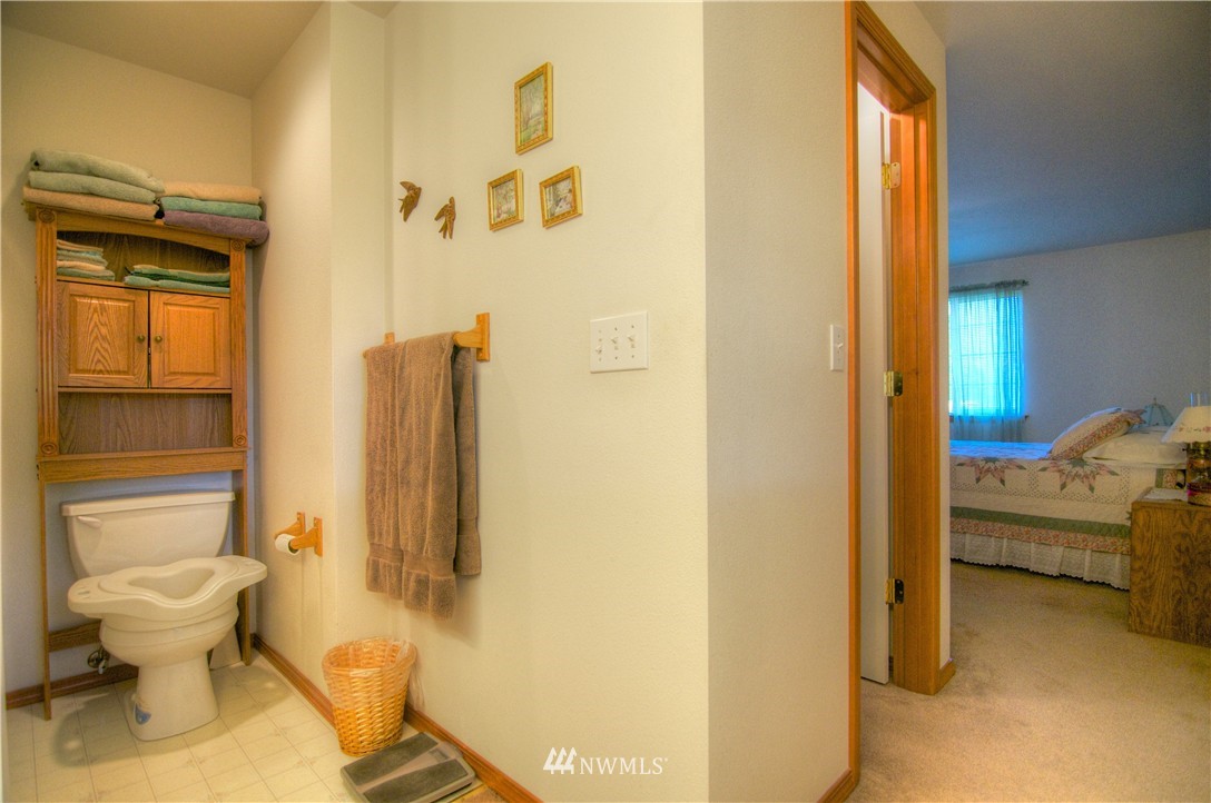 5041 188th Court Southwest Rochester, WA 98579 - Photo 14 of 25