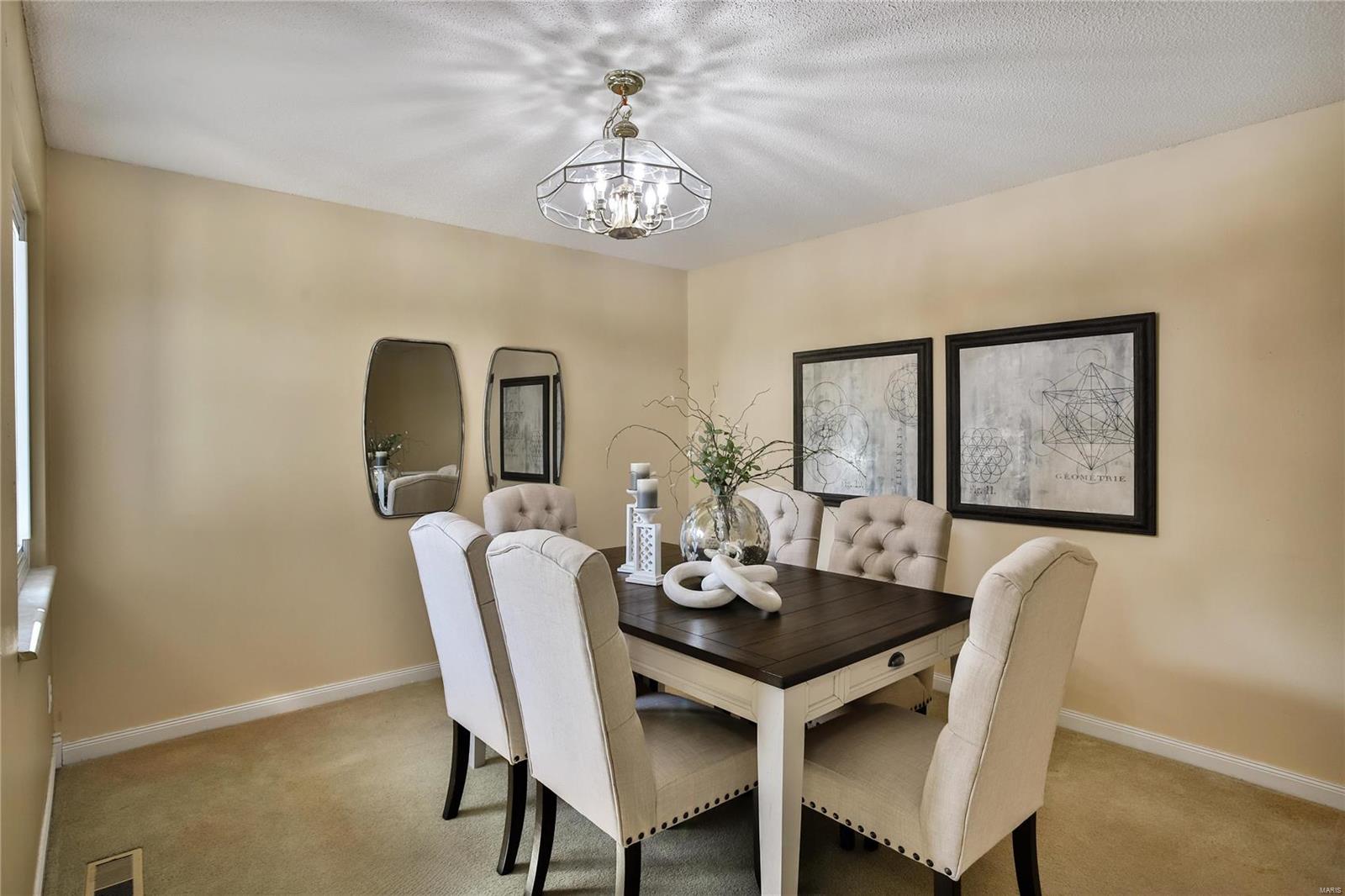 719 Claygate Court Manchester, MO 63021 - Photo 5 of 24 Gallery Image 5