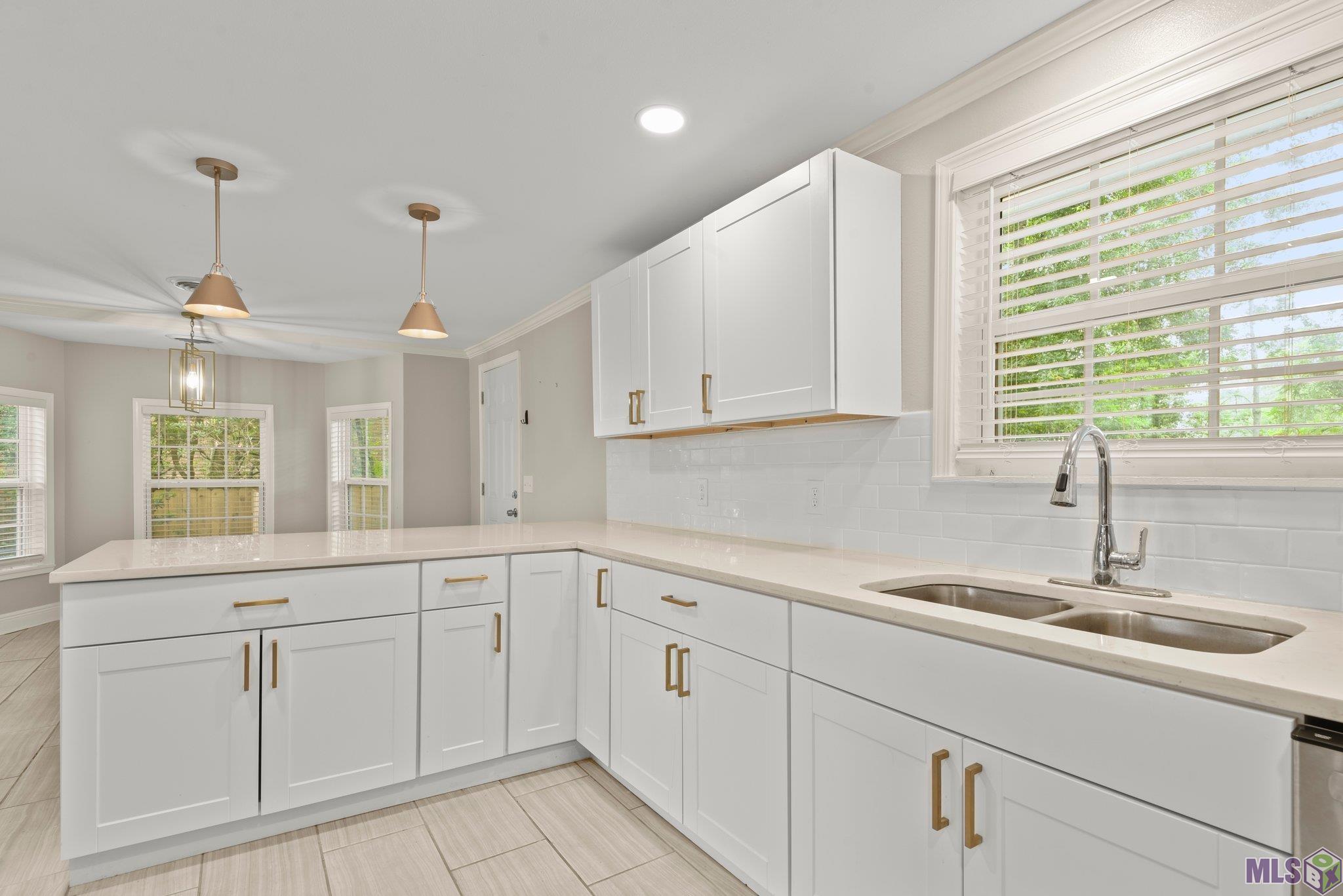 9623 West Inniswold Road Baton Rouge, LA 70809 - Photo 5 of 26