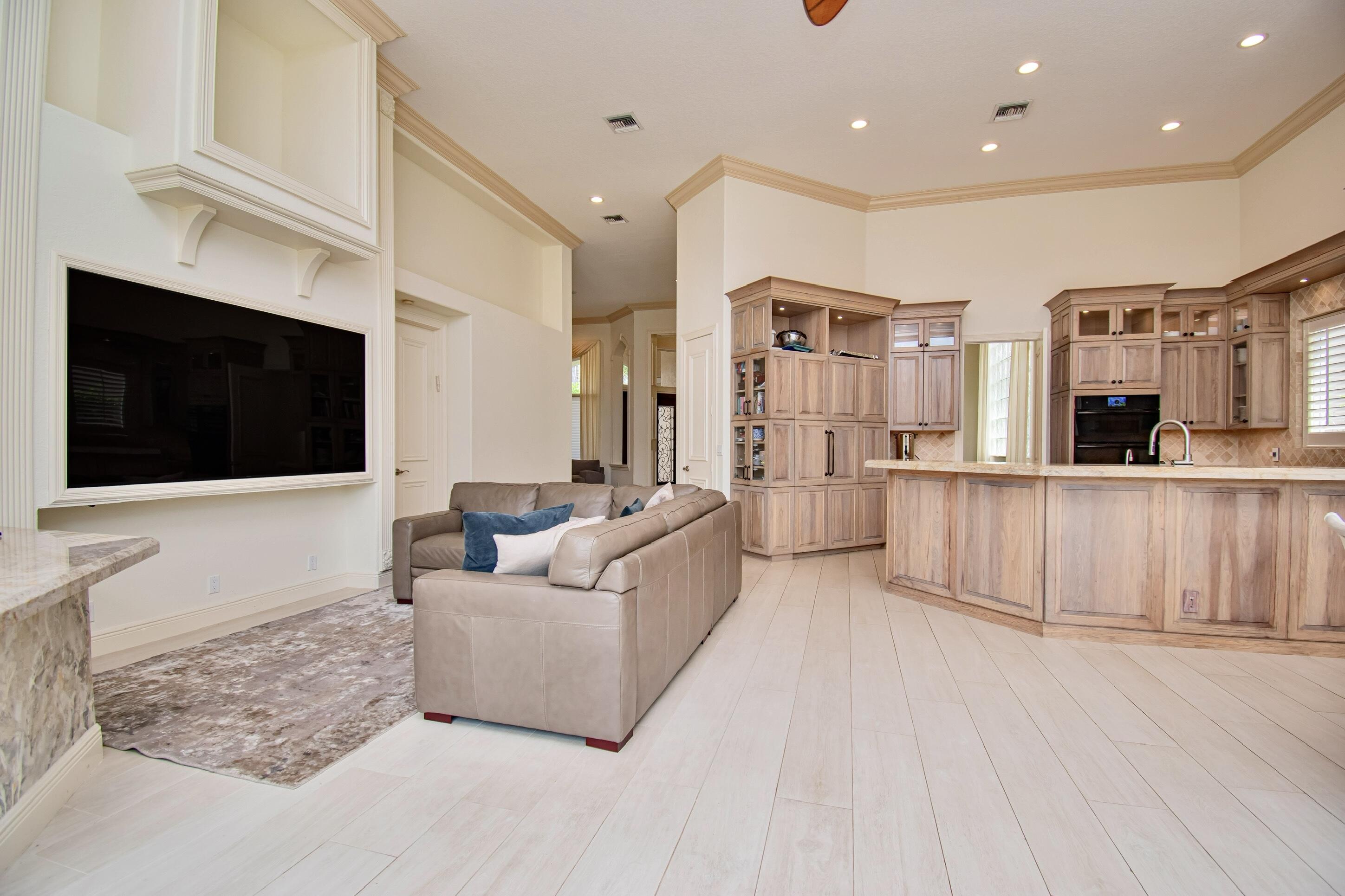 7090 Islegrove Place Boca Raton, FL 33433 - Photo 18 of 51 369BF959-3753-413F-8687-20C4829DB63A