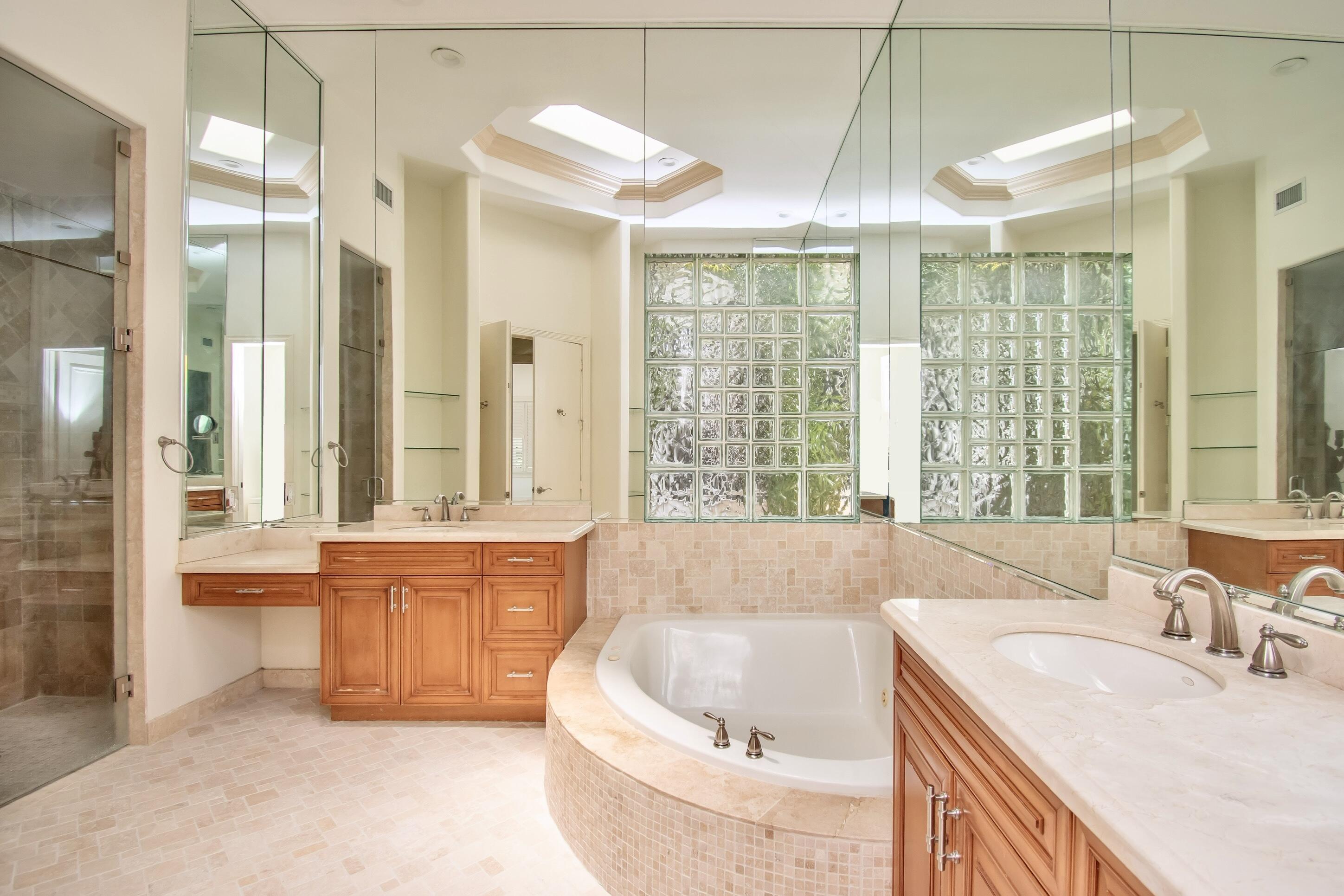7090 Islegrove Place Boca Raton, FL 33433 - Photo 33 of 51 4A32EBBB-2AA6-4BC5-A494-A20E9E9D0560