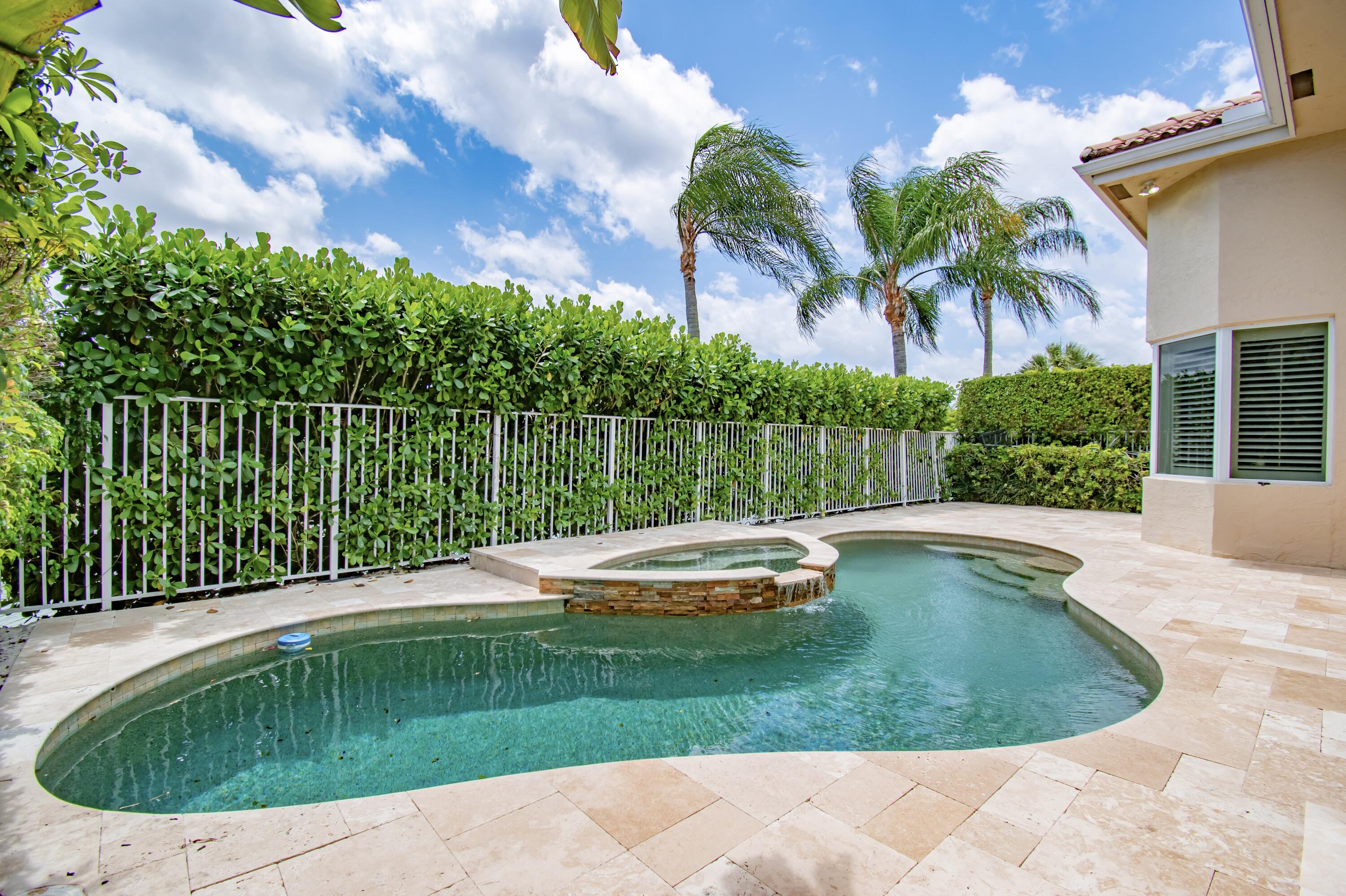 7090 Islegrove Place Boca Raton, FL 33433 - Photo 47 of 51 3512F4A5-6DED-4B3A-915A-25C98E476860