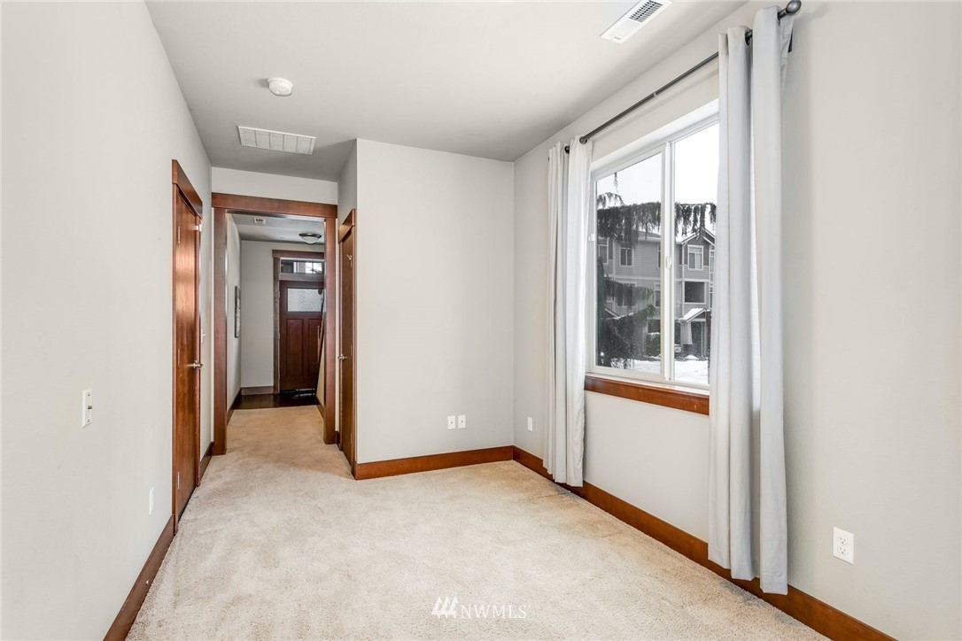 3915 Northeast 3rd Place Renton, WA 98056 - Photo 23 of 28