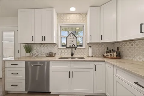 $759,000 | 1822 Millwood Drive, Houston, TX 77008