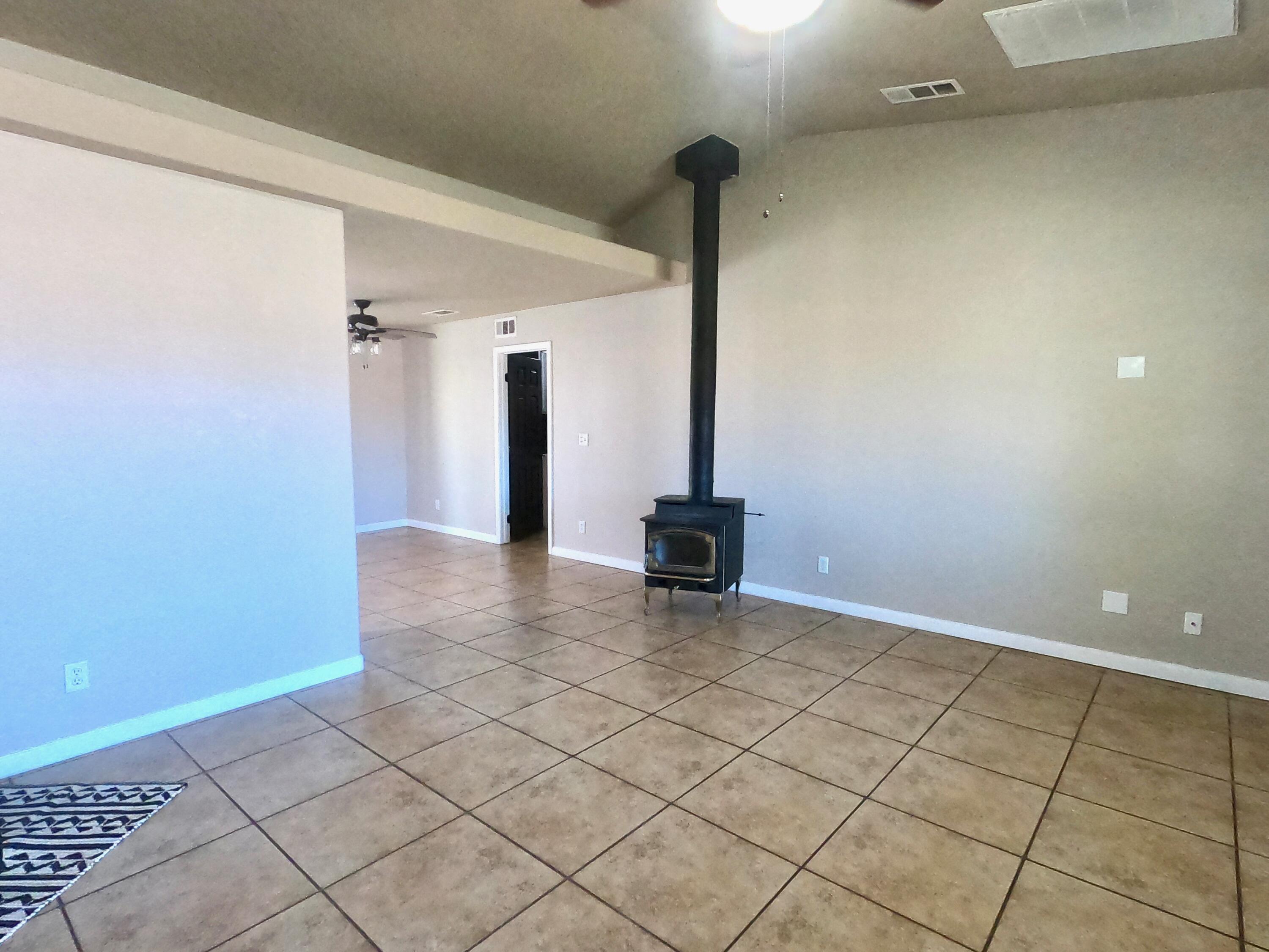 27760 Crofun Road Tehachapi, CA 93561 - Photo 4 of 24 RVLT4424