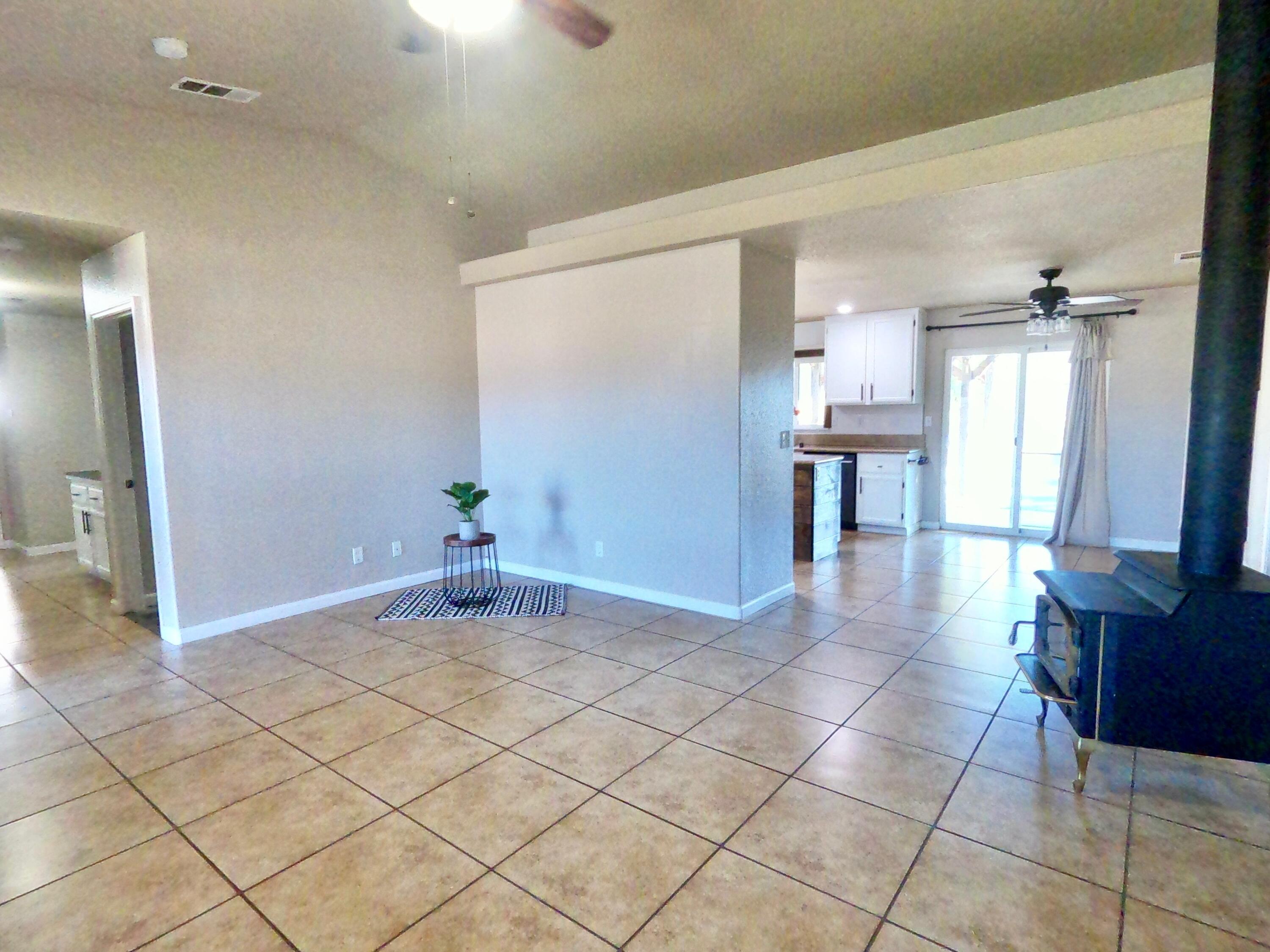 27760 Crofun Road Tehachapi, CA 93561 - Photo 6 of 24 WIOH9759