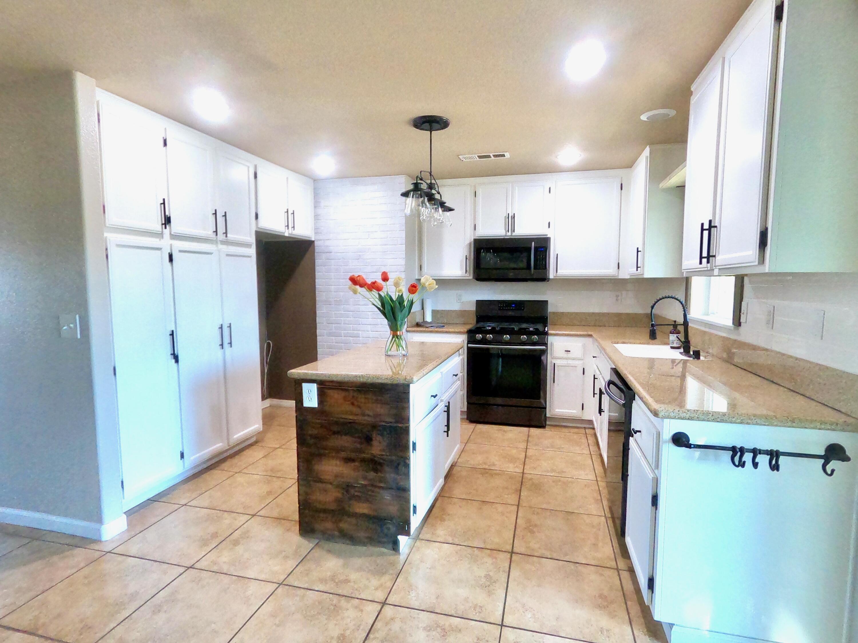 27760 Crofun Road Tehachapi, CA 93561 - Photo 10 of 24 TNZW0731