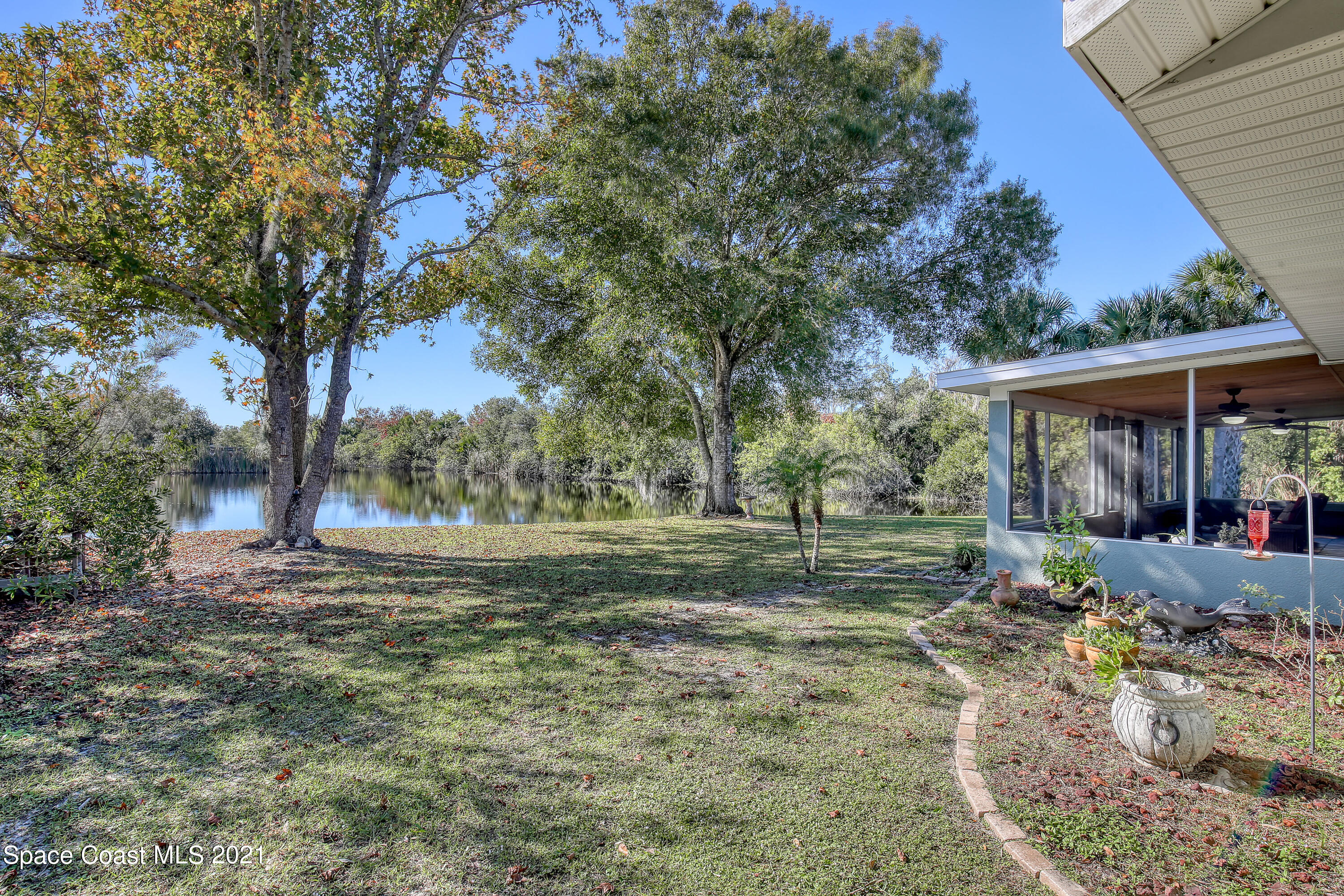 1085 Pine Island Road Merritt Island, FL 32953 - Photo 39 of 46 1085 Pine Island (38)