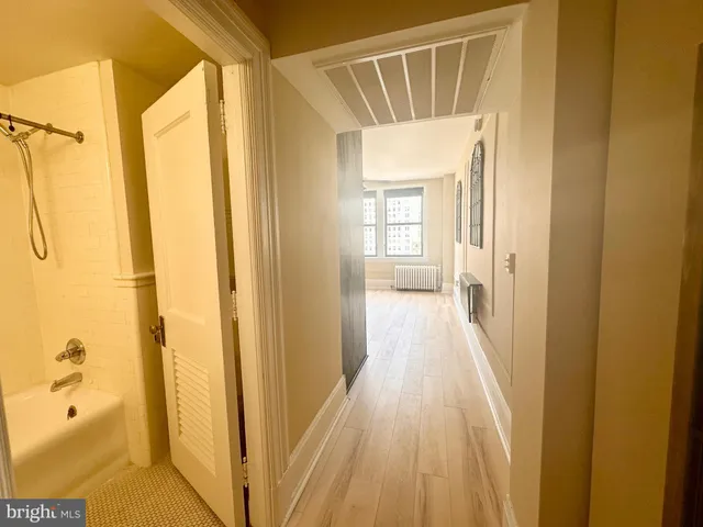 $1,195 | 1324 Locust Street, Unit 1508, Philadelphia, PA 19107