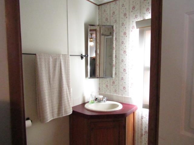 11 Dublin Street Gorham, NH 03581 - Photo 15 of 25