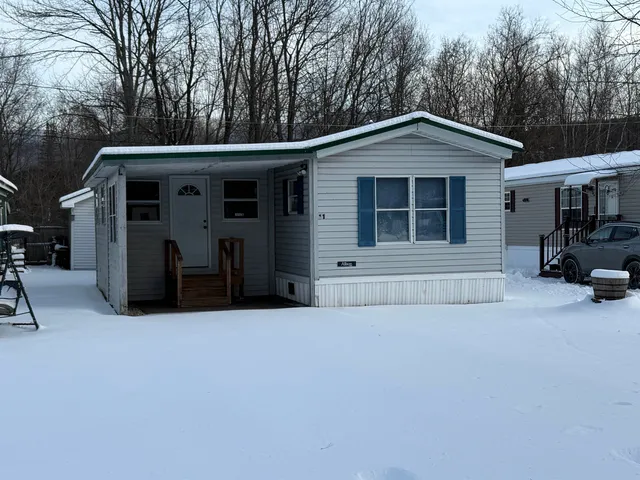 $89,900 | 11 Dublin Street, Gorham, NH 03581