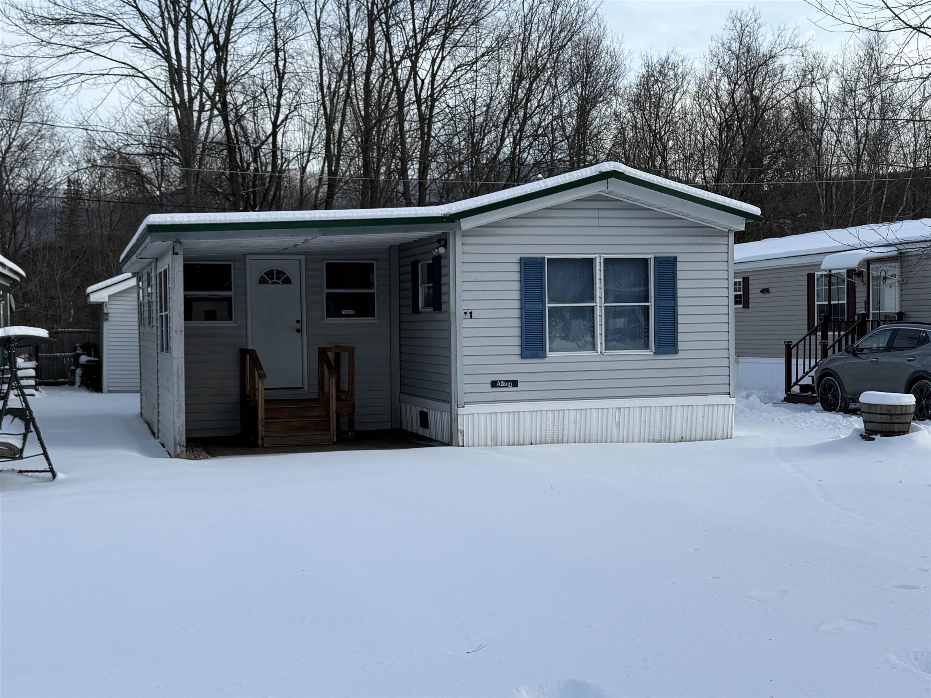 11 Dublin Street Gorham, NH 03581 - Photo 2 of 25
