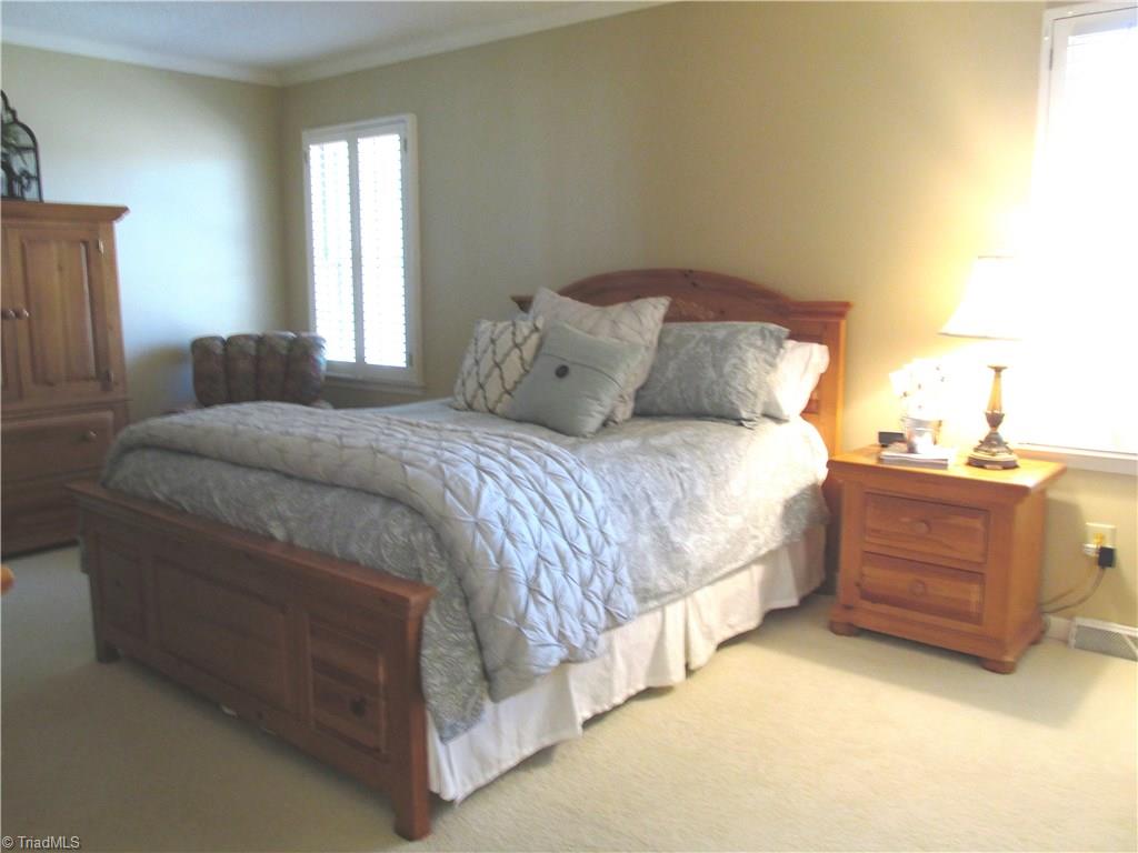 1108 Mapleview Court High Point, NC 27265 - Photo 12 of 17