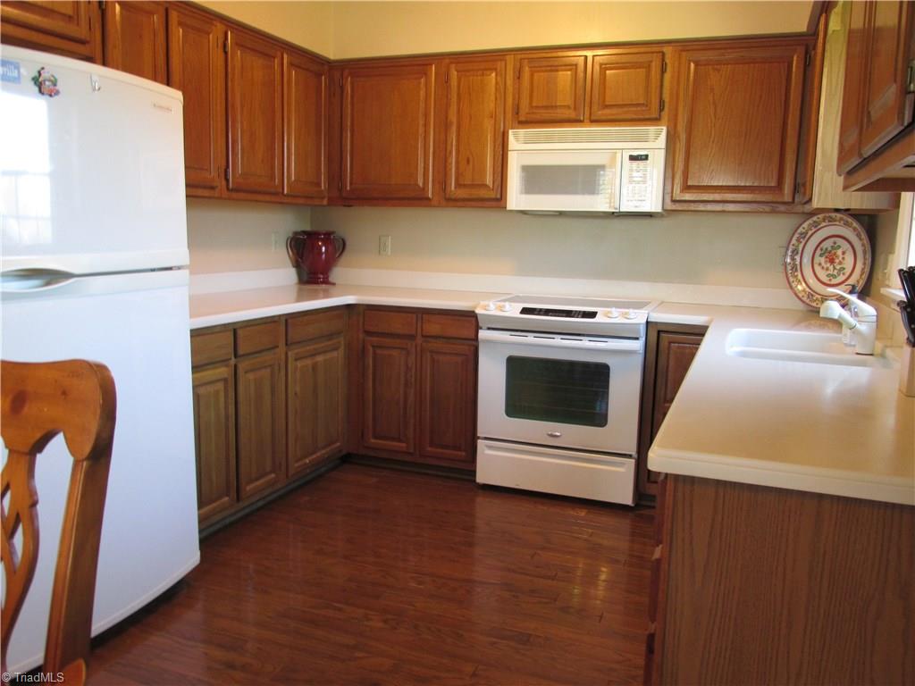 1108 Mapleview Court High Point, NC 27265 - Photo 9 of 17 Large and functional kitchen.