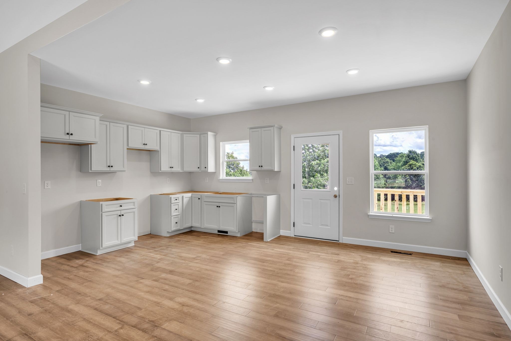 878 Ford Road White Bluff, TN 37187 - Photo 11 of 34 BEAUTIFILLY Upgraded Kitchen Cabinets + Full Granite Package