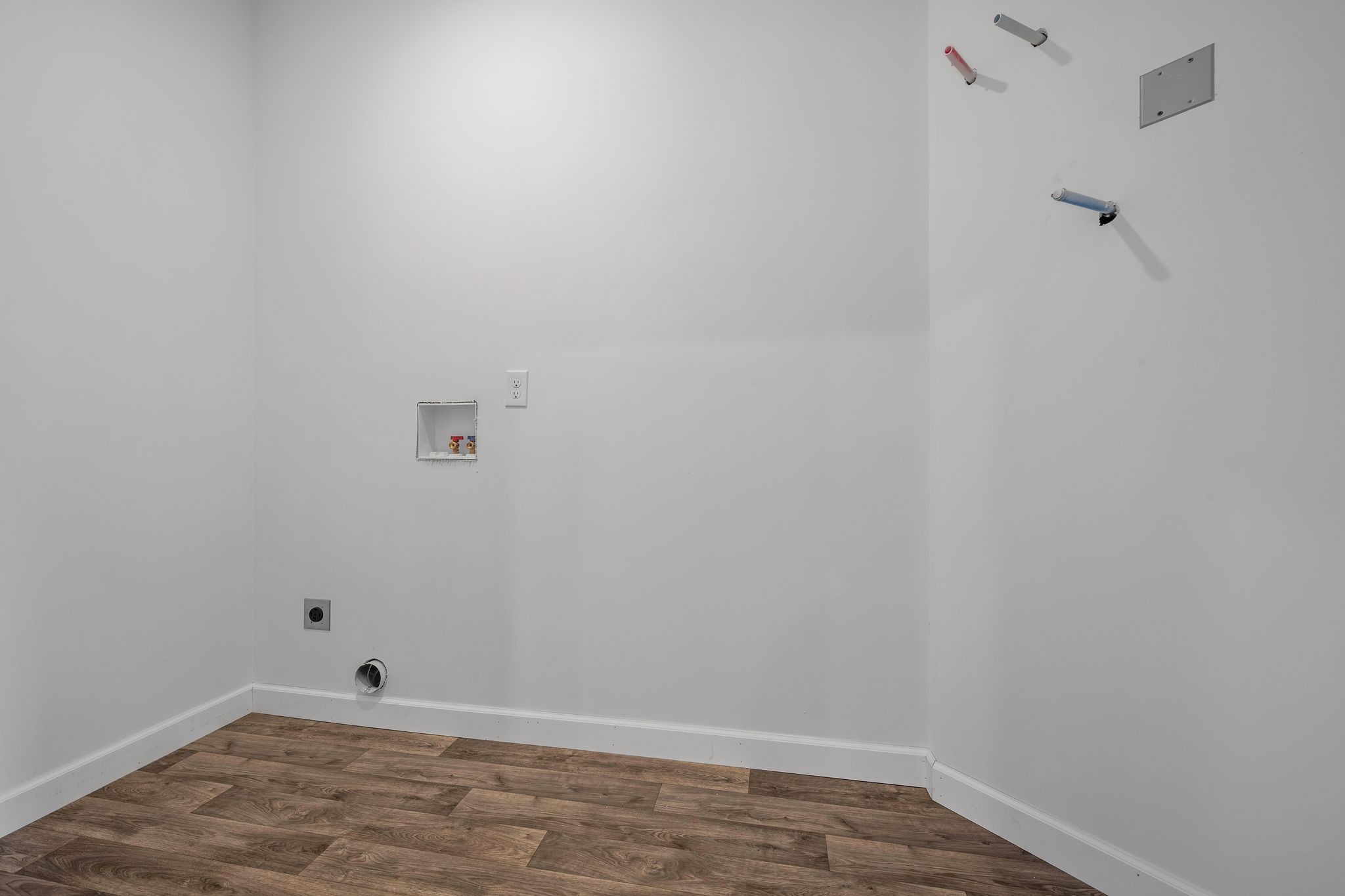 878 Ford Road White Bluff, TN 37187 - Photo 26 of 34 LARGE Laundry Room/Pantry