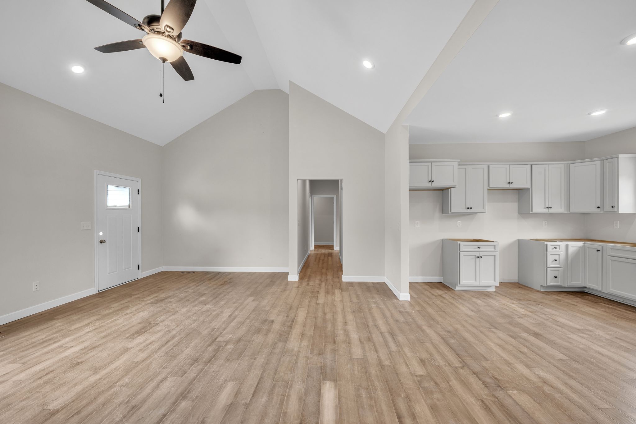 878 Ford Road White Bluff, TN 37187 - Photo 4 of 34 BEYOND FABULOUS Open Concept Design