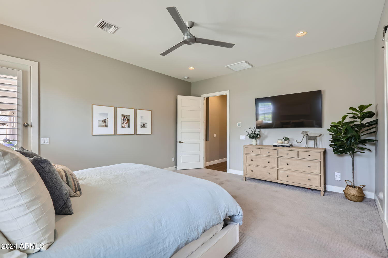 7834 North 11th Avenue Phoenix, AZ 85021 - Photo 13 of 37 Primary Bedroom