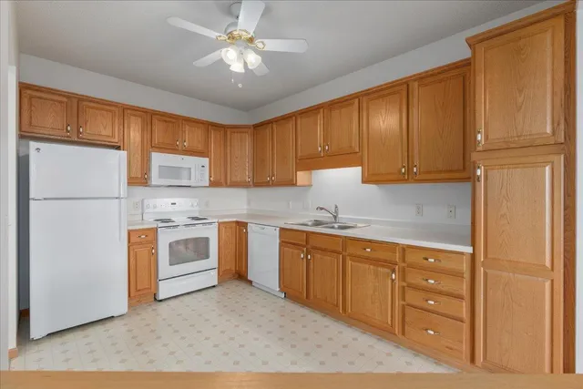 $345,000 | 1900 Rush Lake Trail, Unit 416, New Brighton, MN 55112