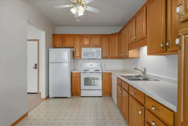 $345,000 | 1900 Rush Lake Trail, Unit 416, New Brighton, MN 55112