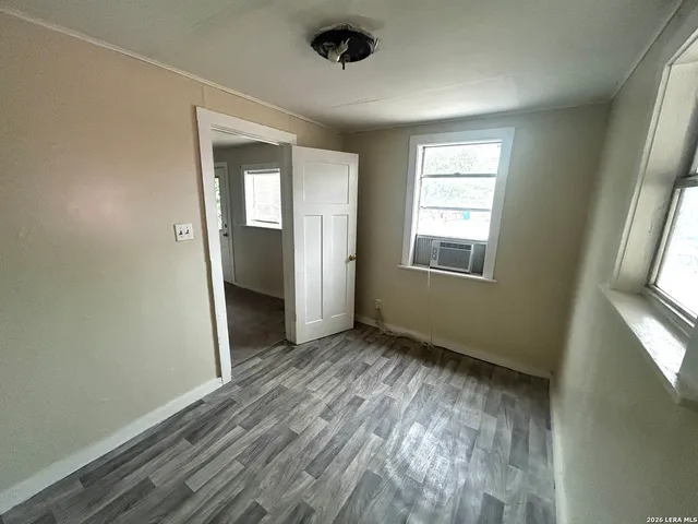 $800 | 610 West Stamper Street, Beeville, TX 78102