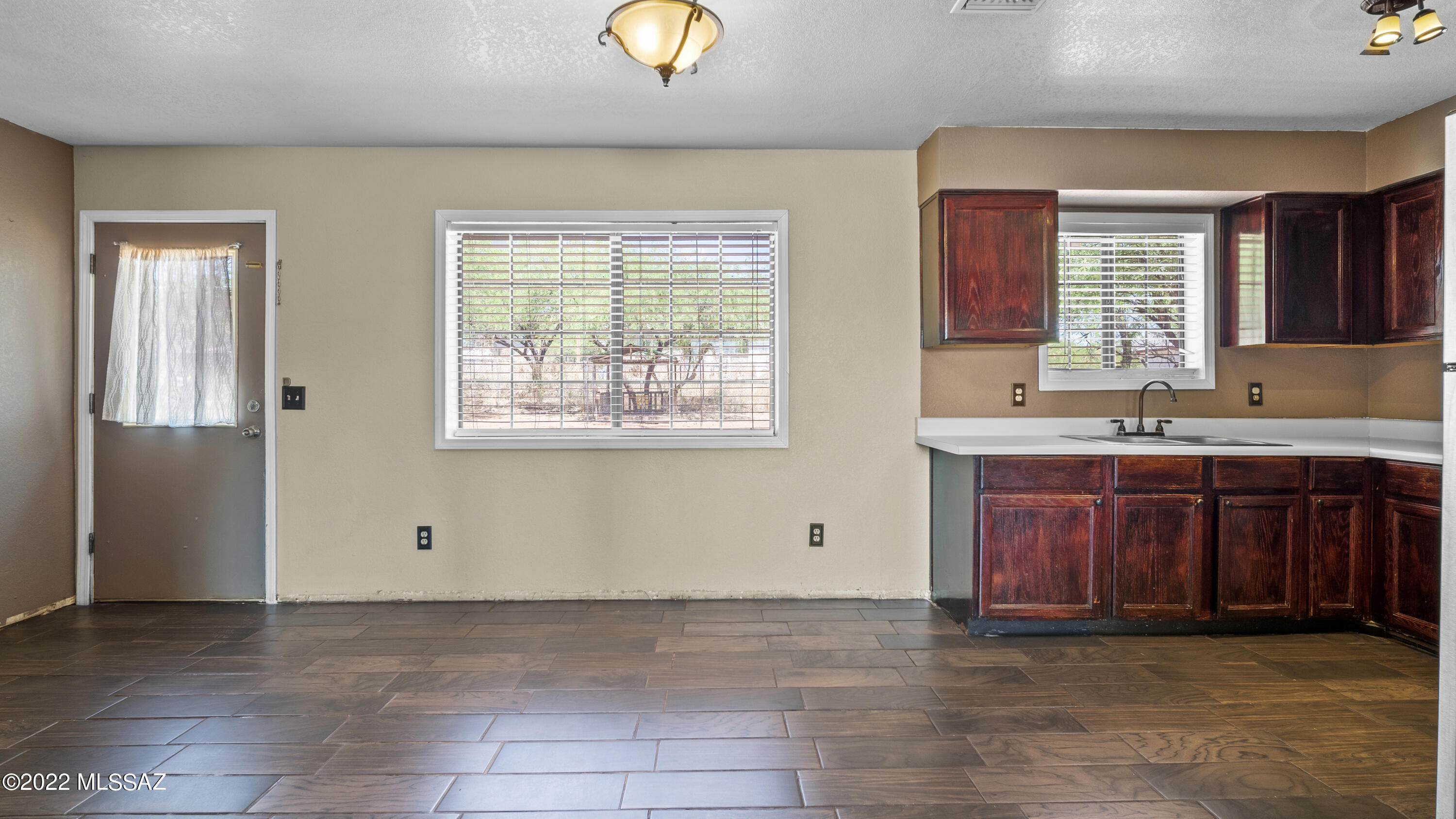 1416 Camino Milano Rio Rico, AZ 85648 - Photo 8 of 21