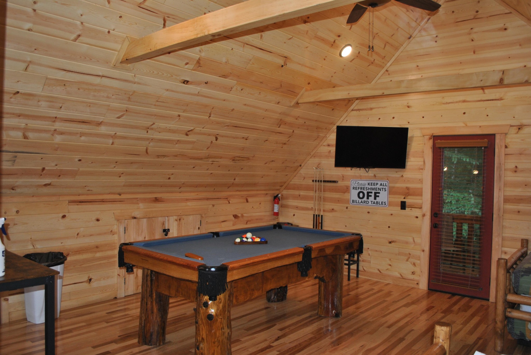 222 Forrest Loop Way Gatlinburg, TN 37738 - Photo 9 of 17 a view of a livingroom with furniture