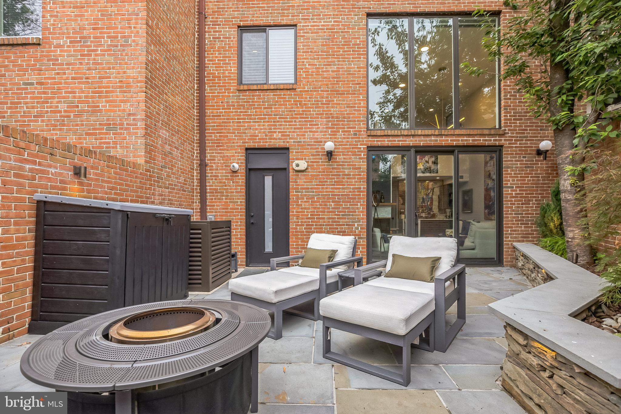 708 Addison Street Philadelphia, PA 19147 - Photo 3 of 30